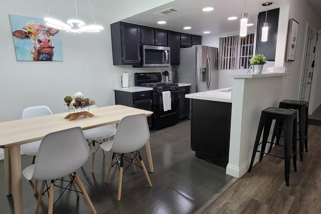 L - Fully Remodeled And Professionally Decorated Las Vegas Bagian luar foto